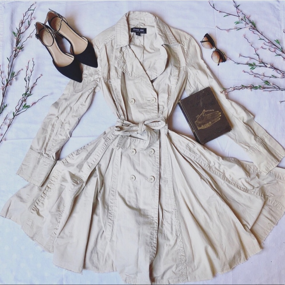 📦 SALE 📦 VTG Coffee Shop Trench Coat